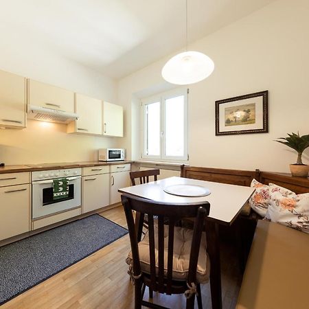 Haus Dorfblick Apartment Caldaro Luaran gambar