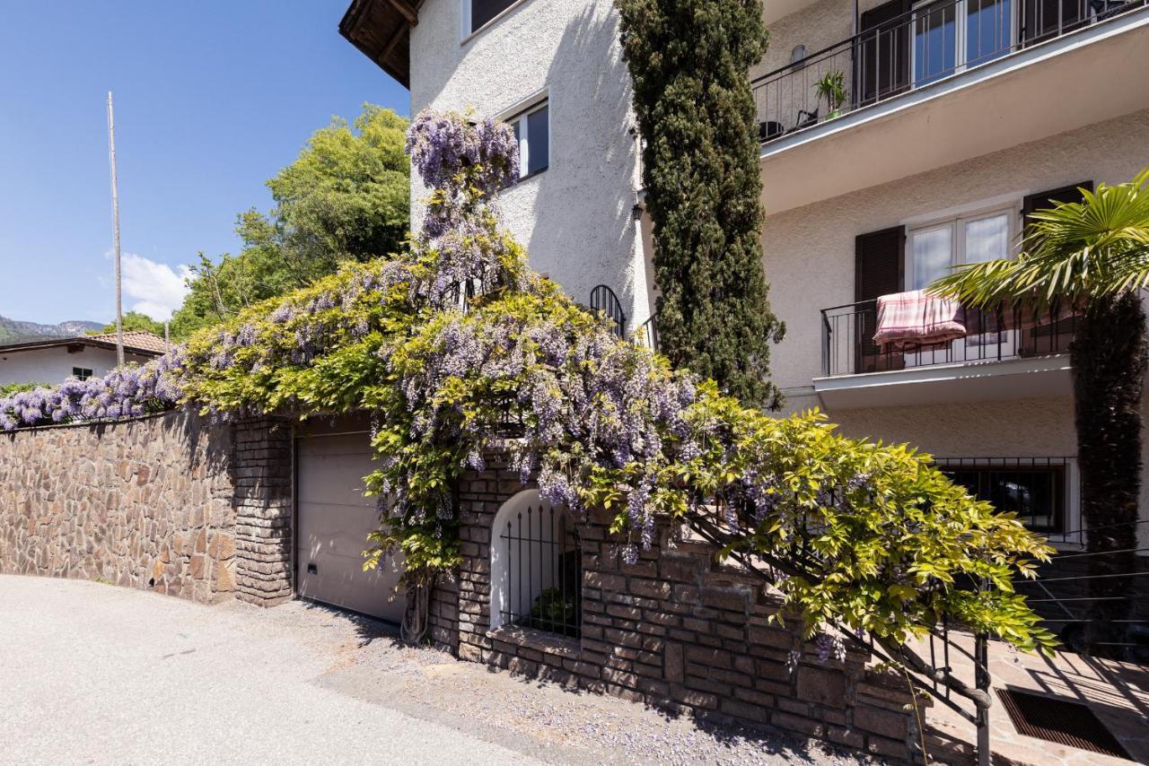 Haus Dorfblick Apartment Caldaro Luaran gambar
