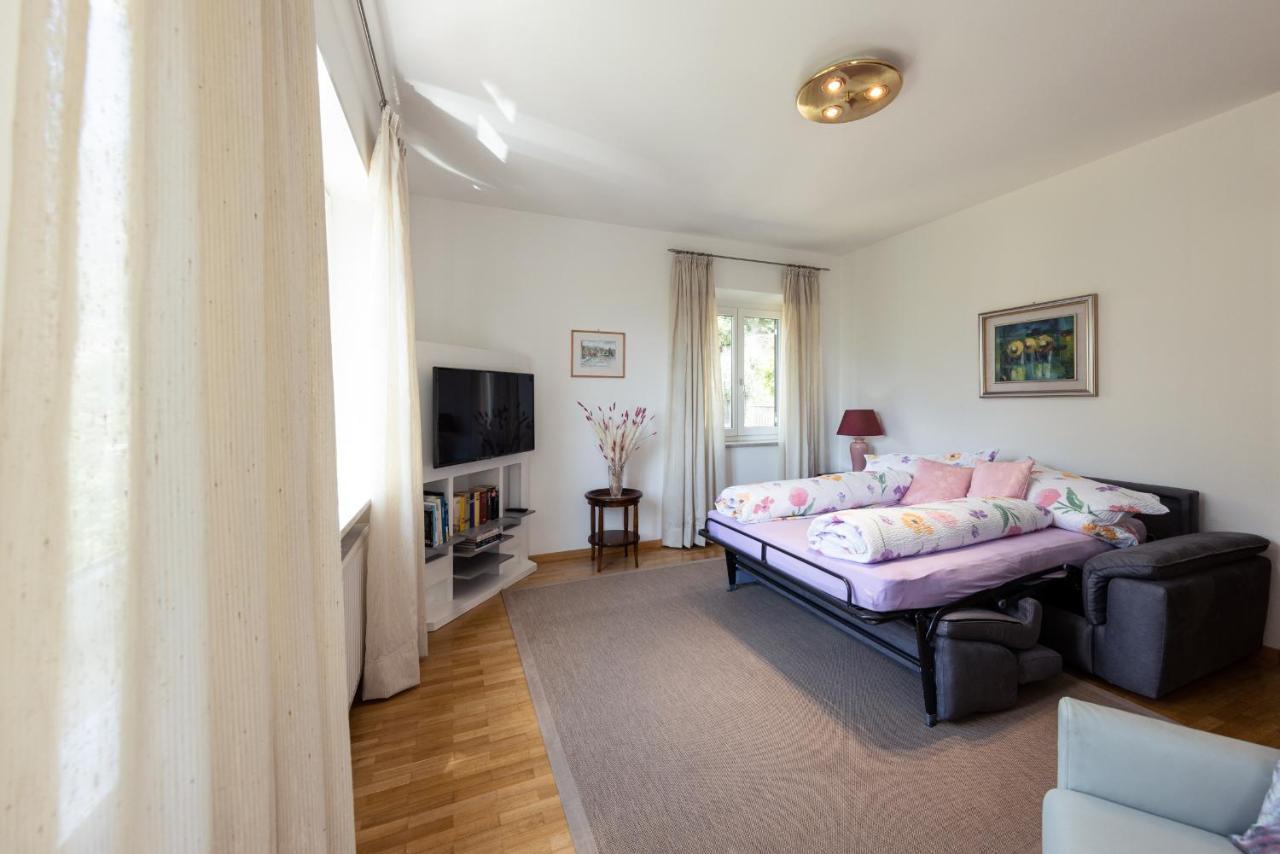 Haus Dorfblick Apartment Caldaro Luaran gambar