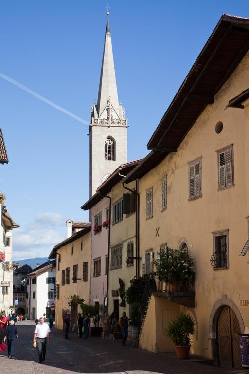 Haus Dorfblick Apartment Caldaro Luaran gambar