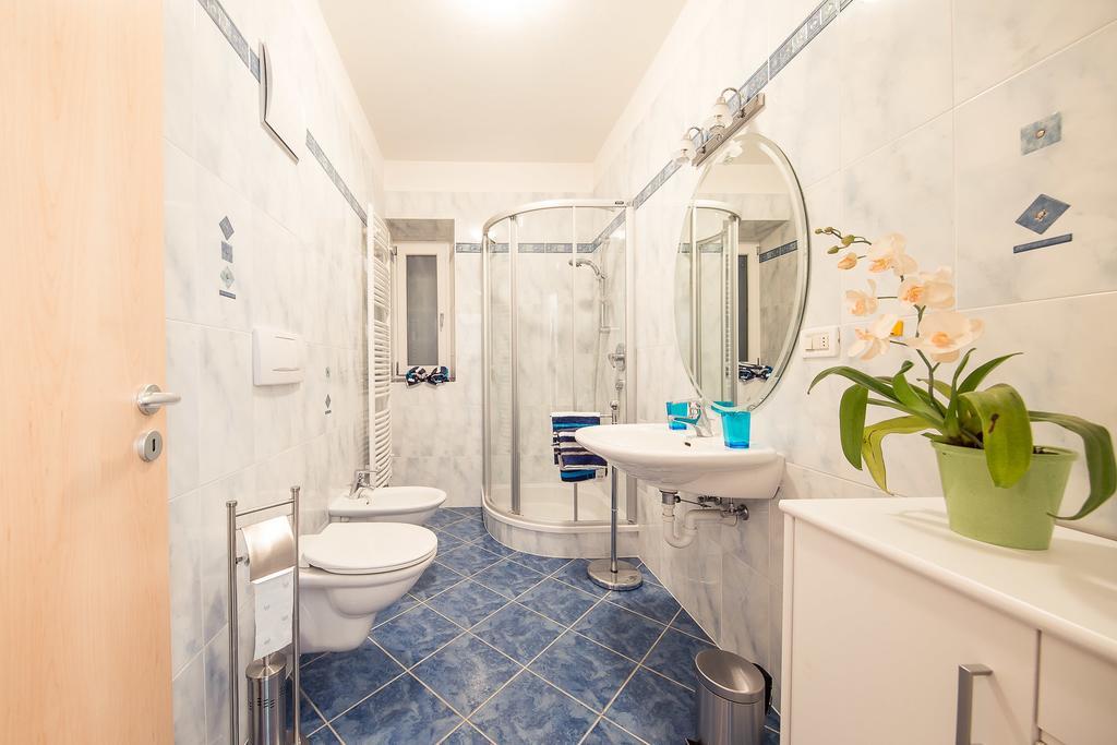 Haus Dorfblick Apartment Caldaro Luaran gambar